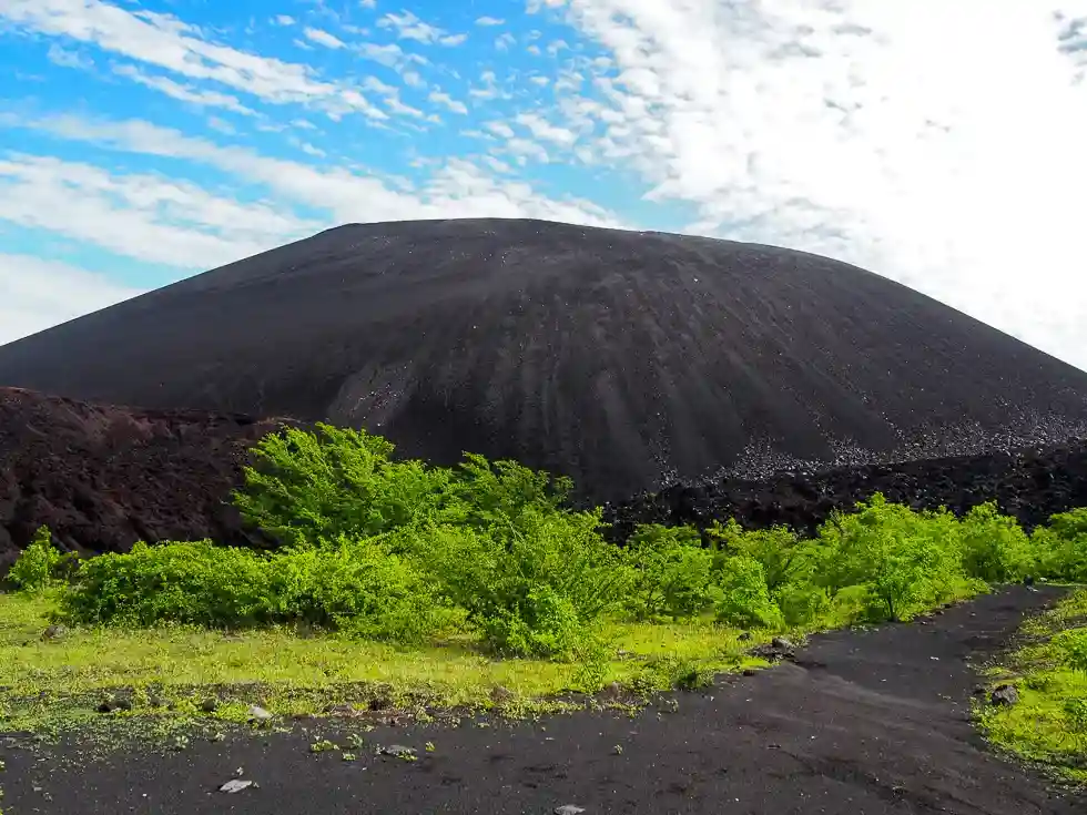 Volcán Cerro Negro Boarding