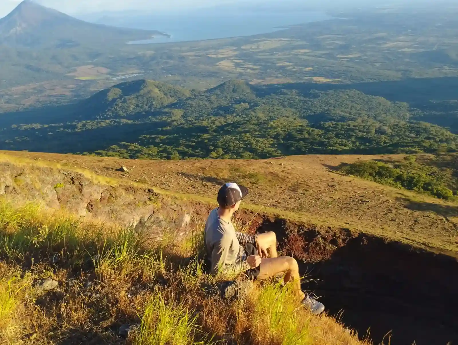 Randonnée au Volcan El Hoyo et à la Lagune