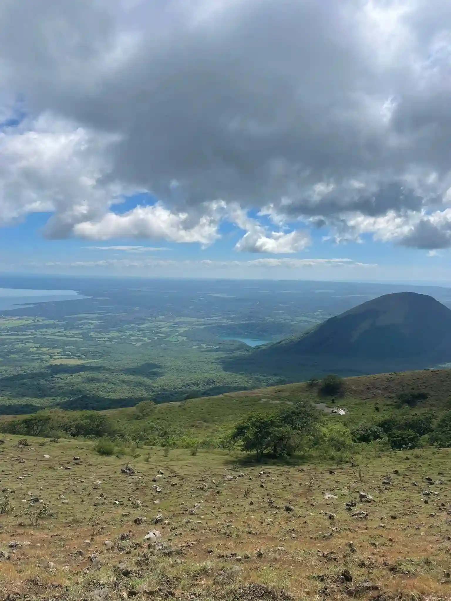 Randonnée au Volcan El Hoyo et à la Lagune